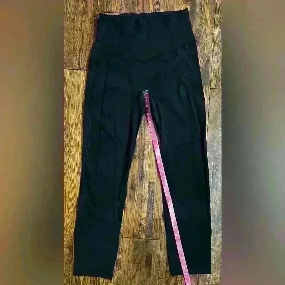 LULULEMON Legging with Stitching in Black